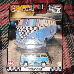 Hot Wheels Premium Boulevard Volkswagen Deluxe Station Wagon